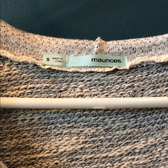 Maurice’s Long sweatshirt - Picture 2 of 3